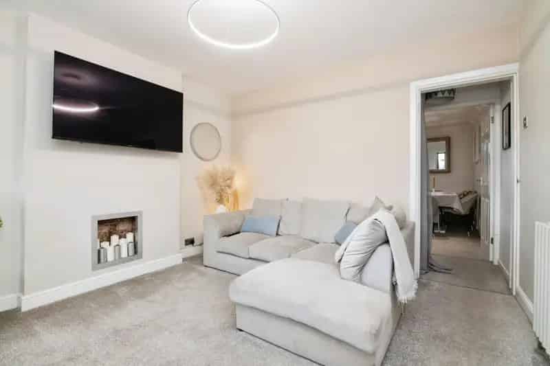 2 Bedroom House For Sale Solihull