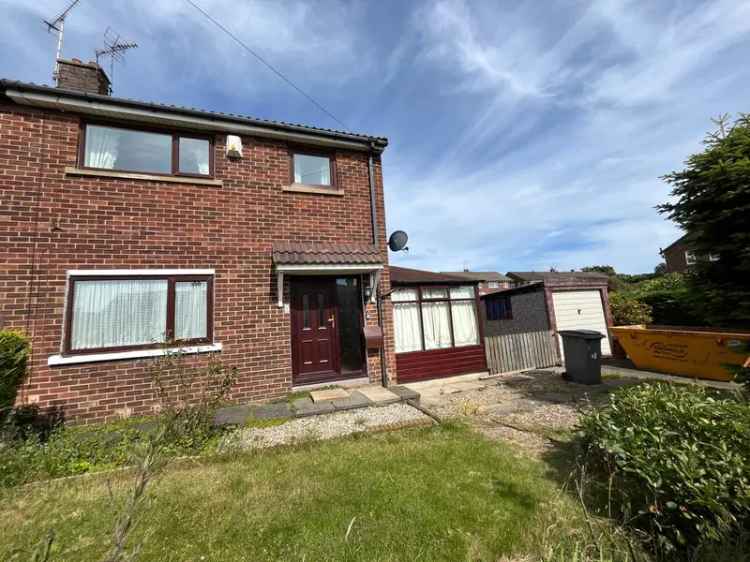 House For Sale in Leeds, England