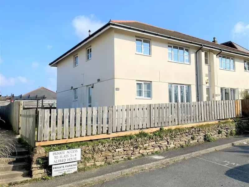2 Bedroom Apartment to Rent Newquay