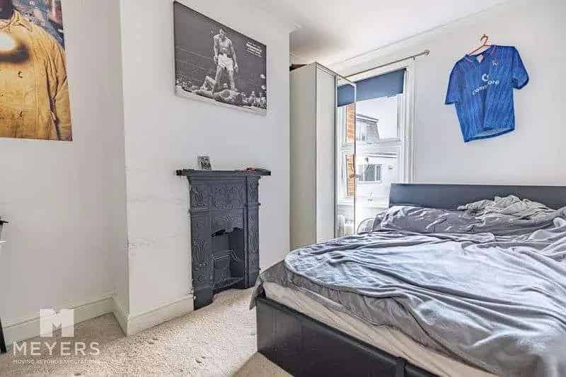 2 Bed House for Sale Near King's Park