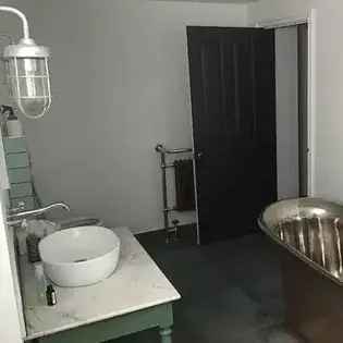 1 Room 205m² Apartment in Manchester Near Old Trafford