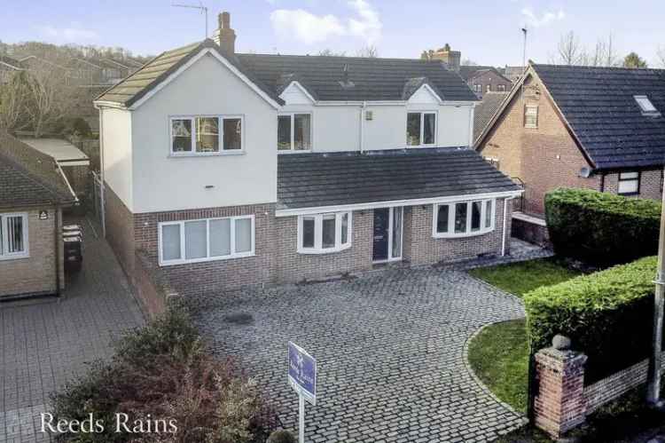 4 bedroom Detached House for sale, Woodsetts, South Yorkshire, S81