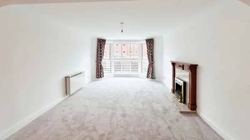 2 Bedroom Flat for Sale Ashton-on-Ribble Lancashire