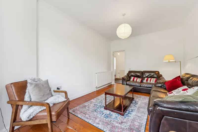 2 Bedroom Flat Near Ruchill Park Glasgow