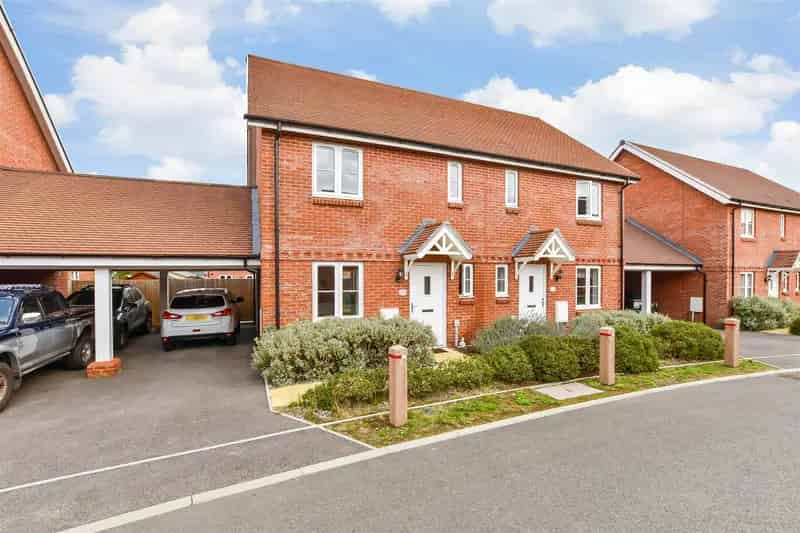 3 bedroom semi-detached house for sale