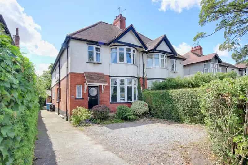 5 Bedroom Victorian Semi-Detached House for Sale