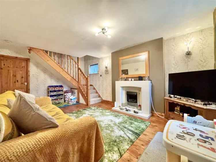 3 Bedroom Semi Detached House For Sale Queensbury
