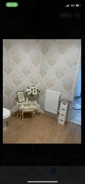Spacious 2 Bedroom Flat with Balcony and Parking