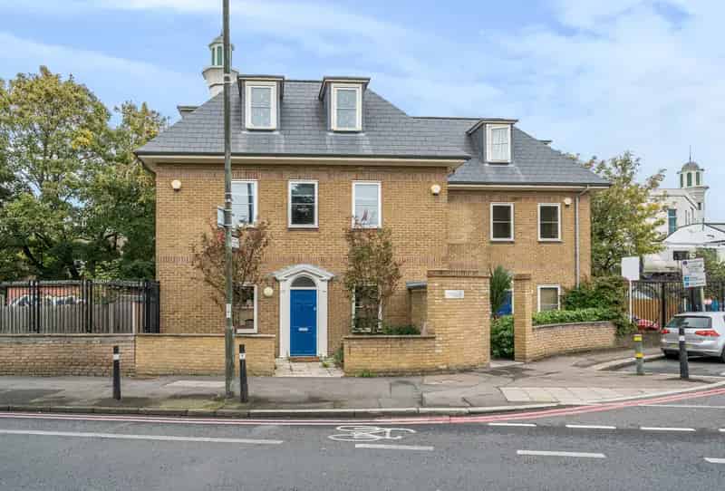 1 Bedroom Flat Apartment for Sale near Morden Park