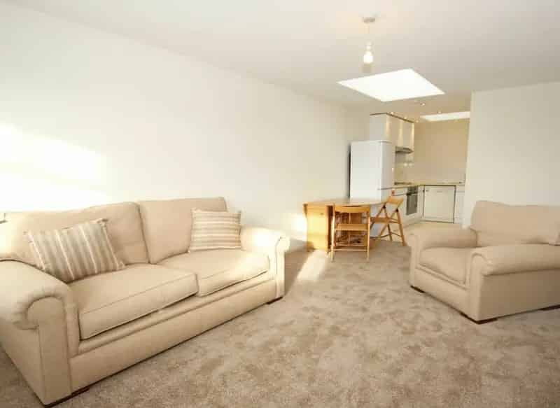 One Double Bedroom Apartment Regents Bridge Gardens