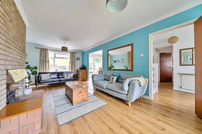 5 Bedroom Detached House for Sale Near Excellent Schools