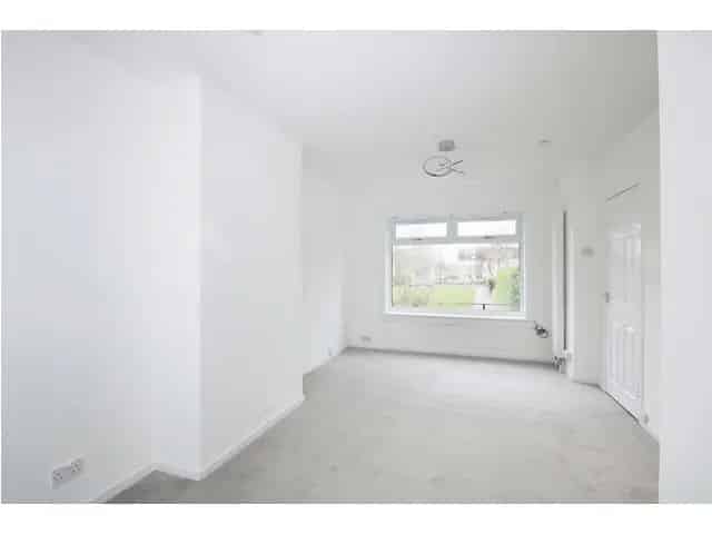 2 Bedroom End Terrace House For Sale