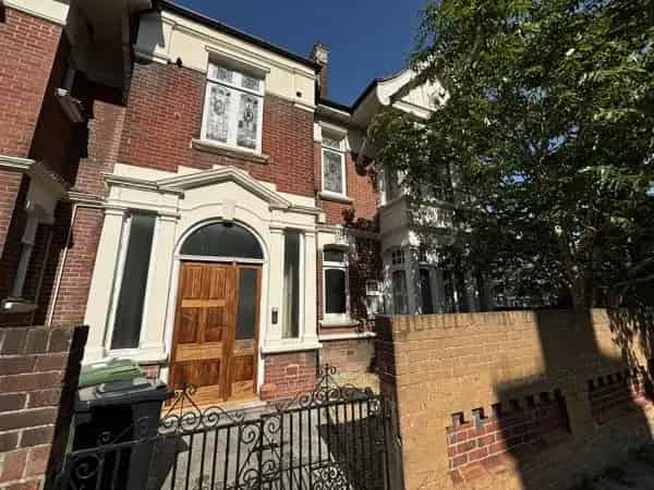 Investment Development Opportunity 164.5 sq m 1771 sq ft