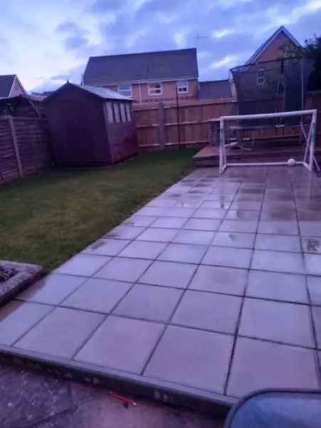 End Terrace House with Garden and Potential for Extra Room