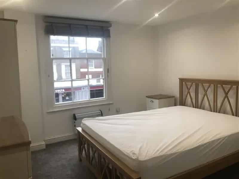 Furnished Town Centre Apartment Double Bedroom Shower Room