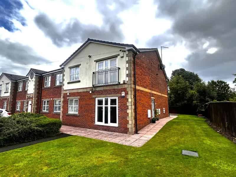 2 Bedroom Flat for Sale