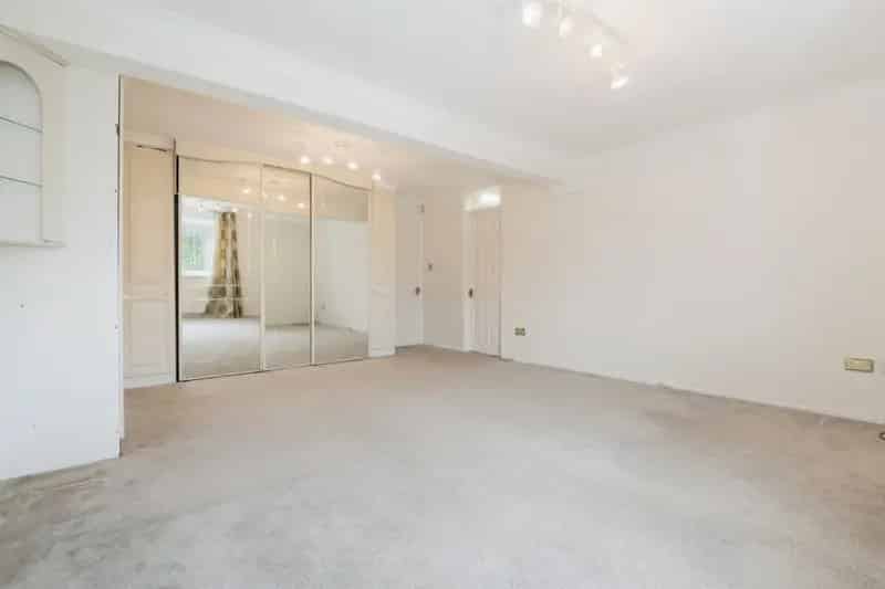 Spacious Four Five Bedroom Chalet Home Torwood Gardens Fair Oak