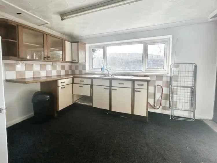 2 Bedroom Mid Terrace House Near Pontypridd Town Centre