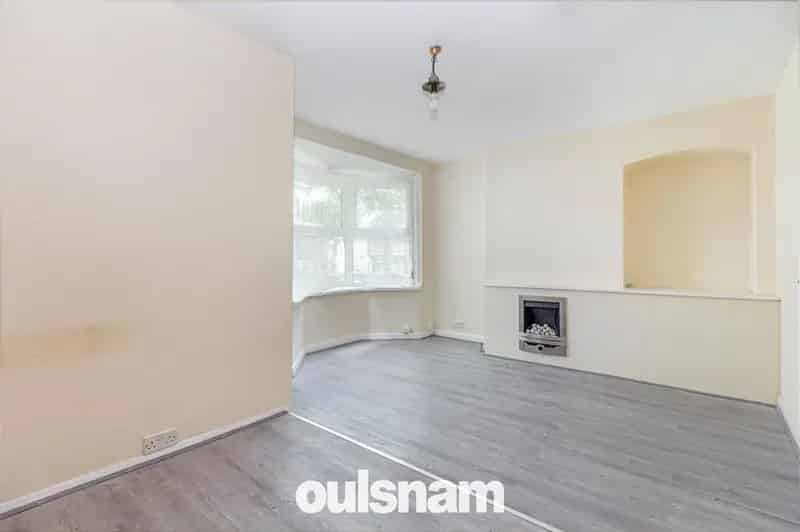 3 Bedroom Terraced House Northfield Birmingham