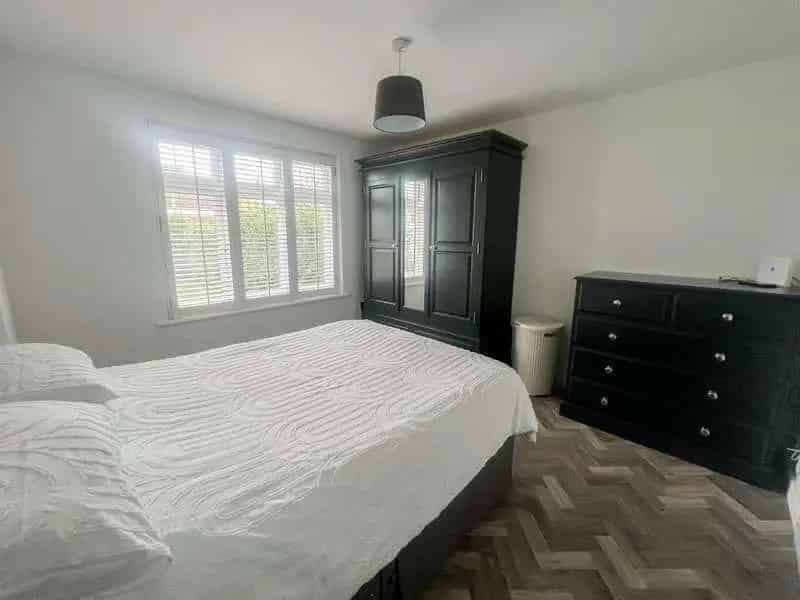 5 Bed House For Sale Extended Semi Detached Chalet