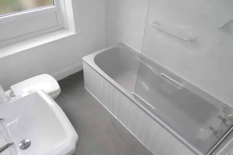 Halifax Studio Flat Freshly Renovated Council Tax Water Wifi Included