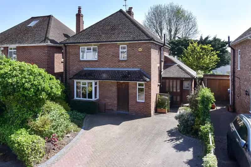 3 Bedroom Detached House for Sale in Bearsted