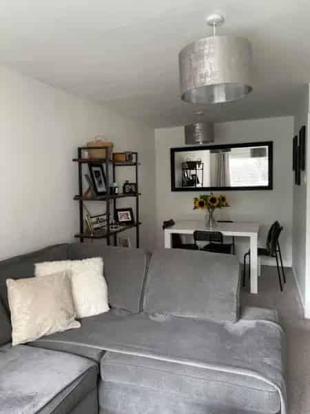 Large Ground Floor Flat Near Brentwood High Street