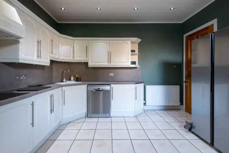 Detached Villa For Sale in Dundee