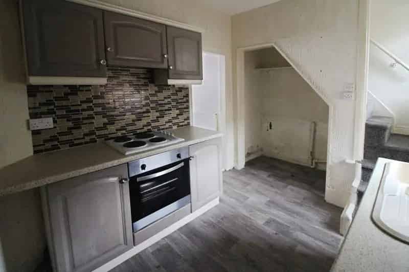 2 Bedroom Mid Terrace House For Sale Castleford West Yorkshire