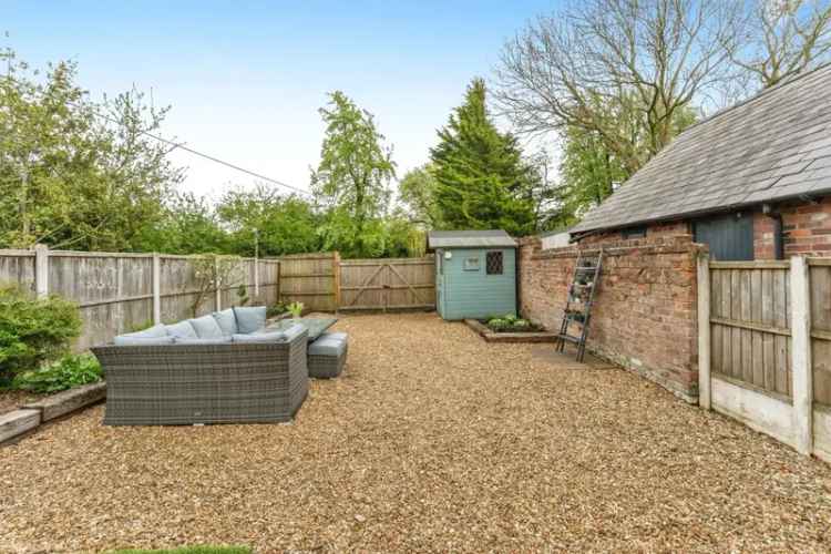 Grade II Listed Cottage Two Double Bedrooms Low Maintenance Gardens