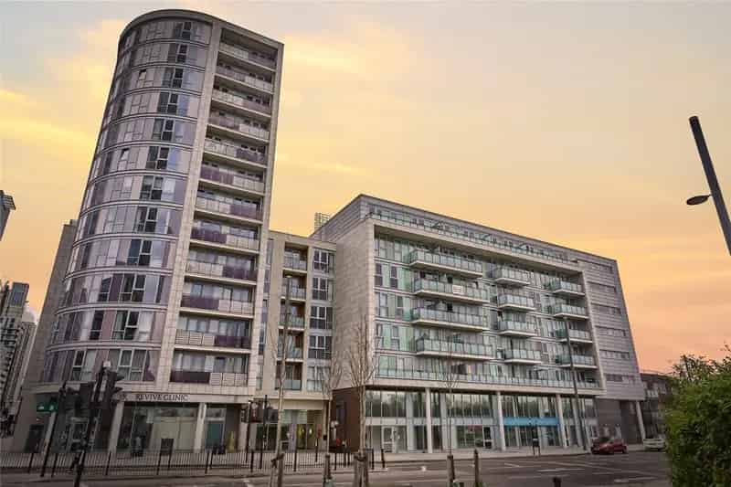 Stunning Stratford Apartment 2 Beds 2 Baths