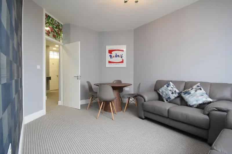 2 Double Bed Flat Regents Park St Johns Wood August