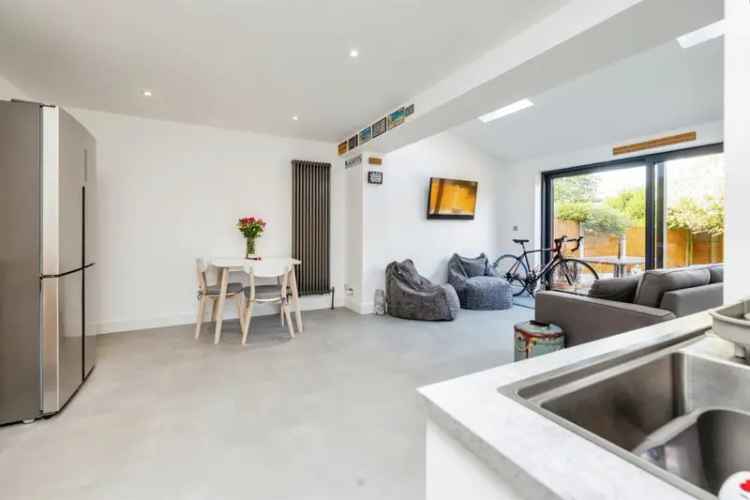 3 Bed Semi-Detached Home in Metheringham