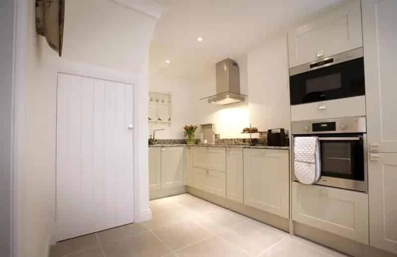 2 Bedroom Semi-Detached House for Sale in Charlton Kings