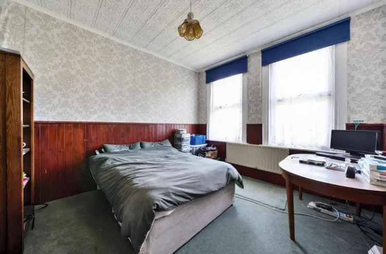 7 Bed House for Sale in Catford