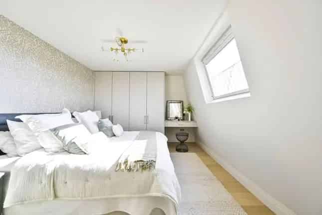 3 Bedroom Flat for Sale in Chelsea SW10