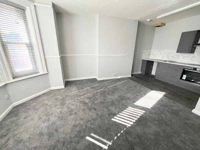 2 Bedroom Apartment Bournemouth Town Centre Zero Deposit