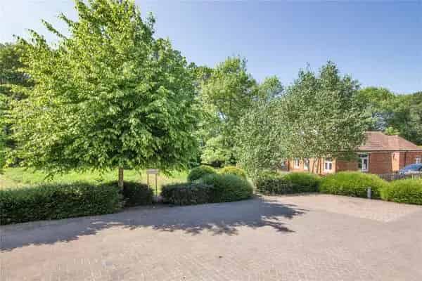 Two Bedroom Apartment Croft Close Sevenoaks Kent