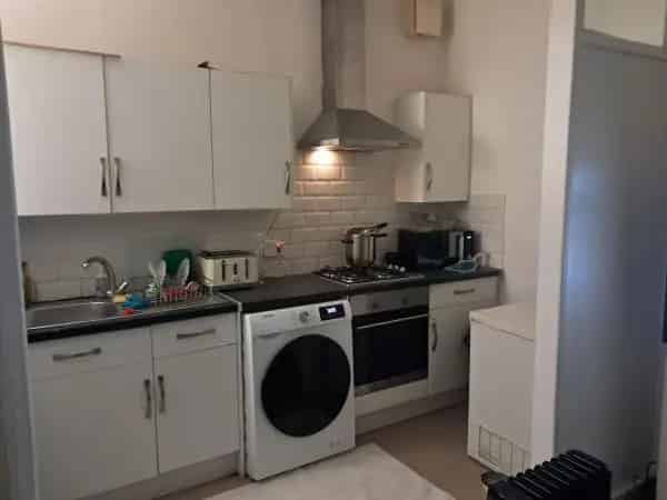2 Bed Victorian Flat Near Streatham Common Station