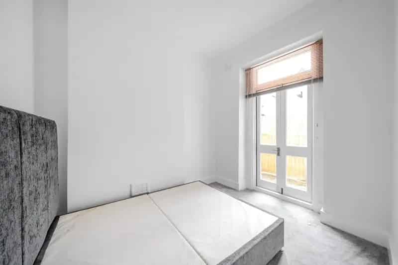 1 Bedroom Flat to Rent Fernhead Road