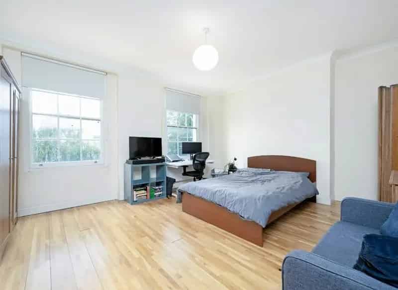 Spacious 4 Bedroom Victorian House Axminster Road