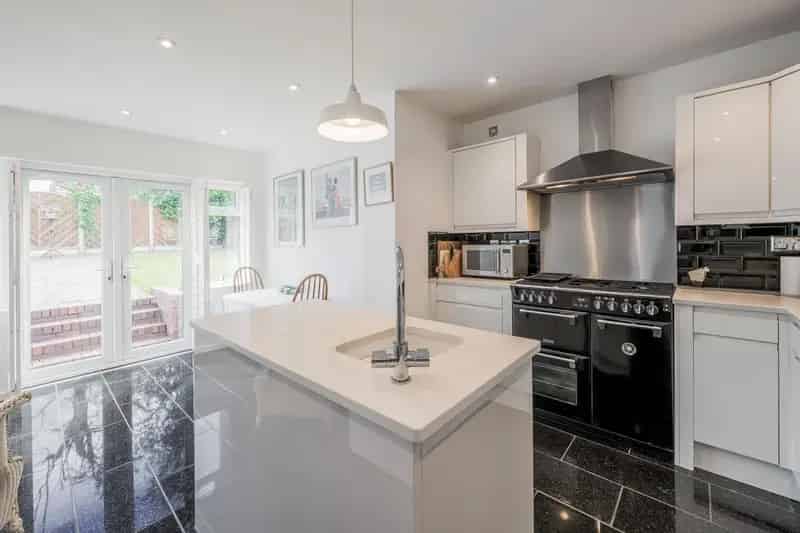 3 Bedroom House For Sale Near Hagley Road