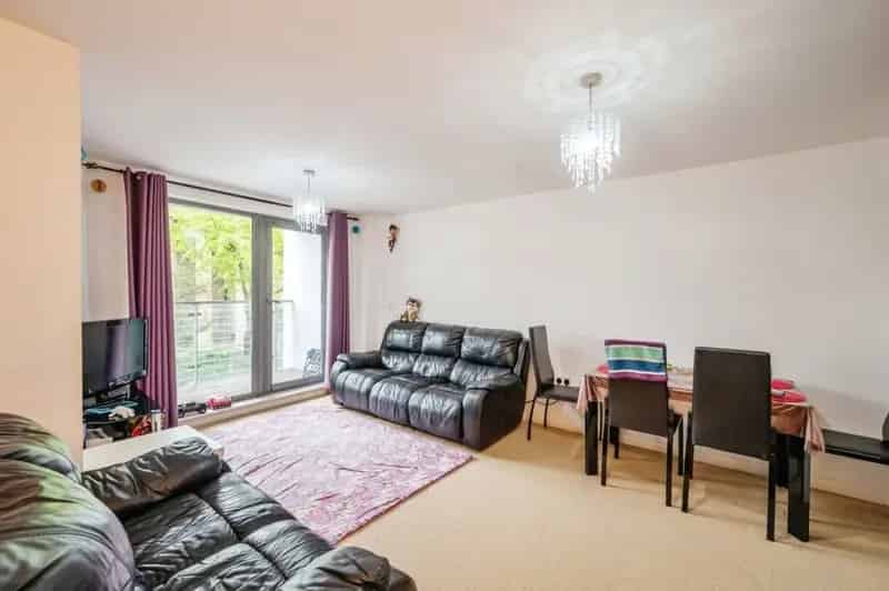 City Centre Two-Bedroom Apartment with Balcony and Parking