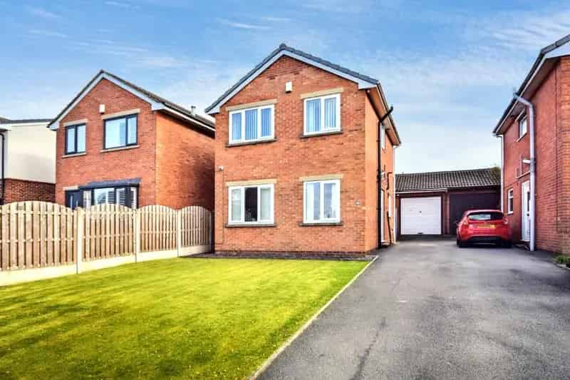 Three Bedroom Detached House in WF4