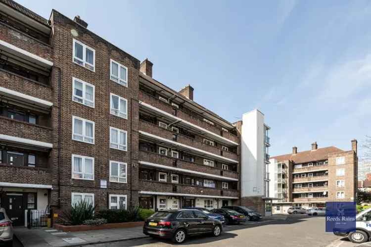 2 Bedroom Flat for Sale London SW8