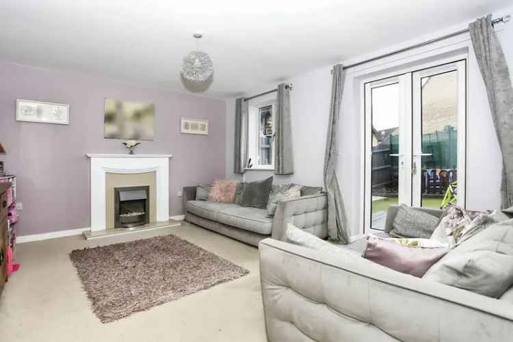 Three Bedroom Home in Hampton Hargate