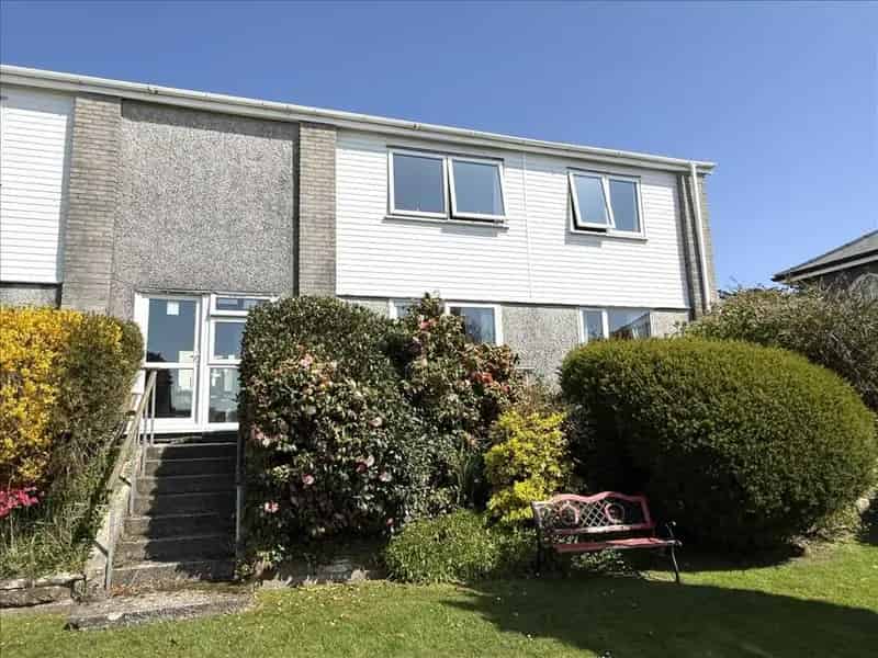 2 Bedroom Apartment for Sale in Falmouth, Cornwall