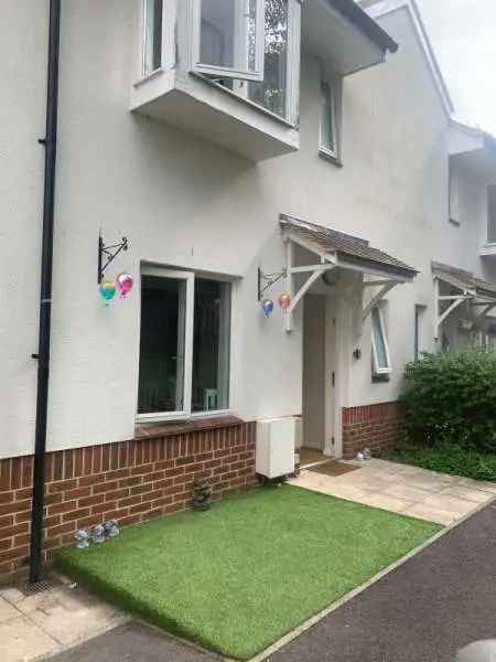 House For Rent in Mole Valley, England