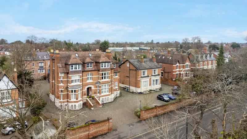 Penthouse Apartment 3 Bedrooms Leamington Spa