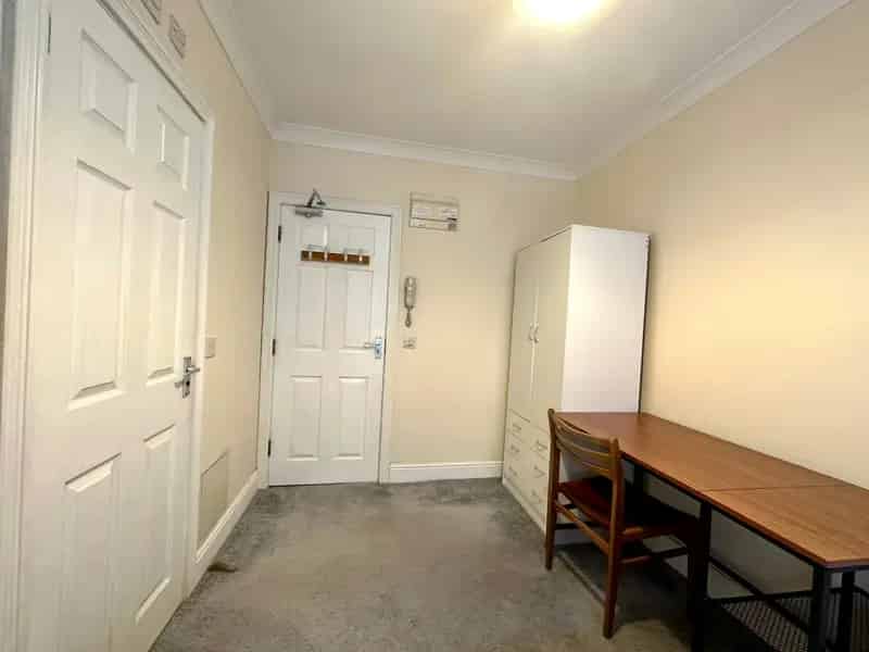 Central Location E-Suite Double Room Near ARU Cambridge